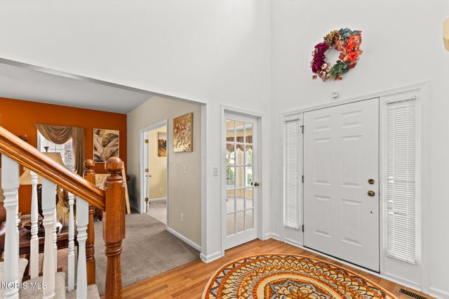 712 Whisperlake Road, Holland, OH 43528
