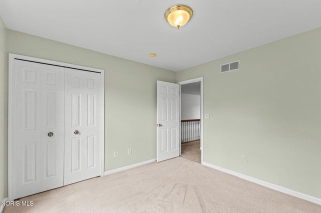 712 Whisperlake Road, Holland, OH 43528