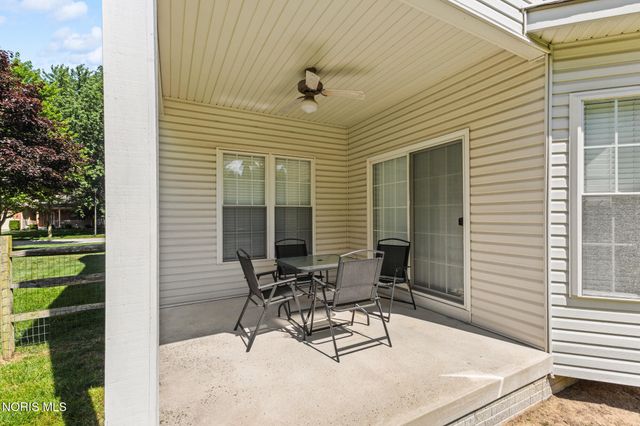 712 Whisperlake Road, Holland, OH 43528