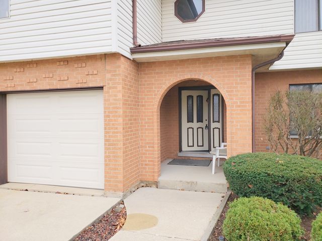 310 Starling Court B, Bloomingdale, IL 60108