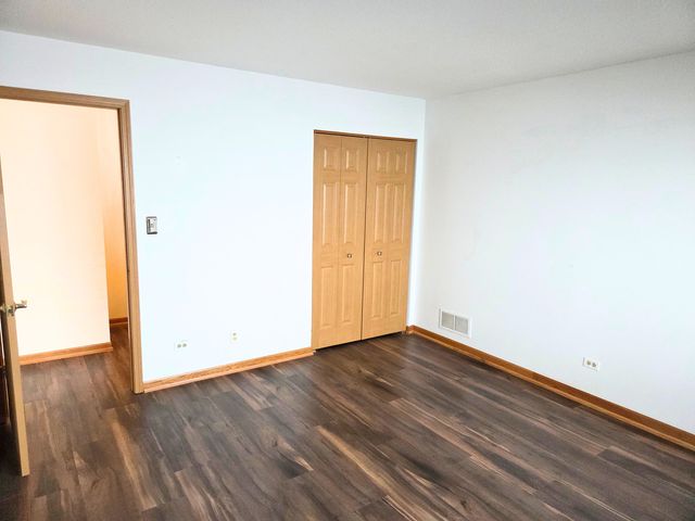310 Starling Court B, Bloomingdale, IL 60108