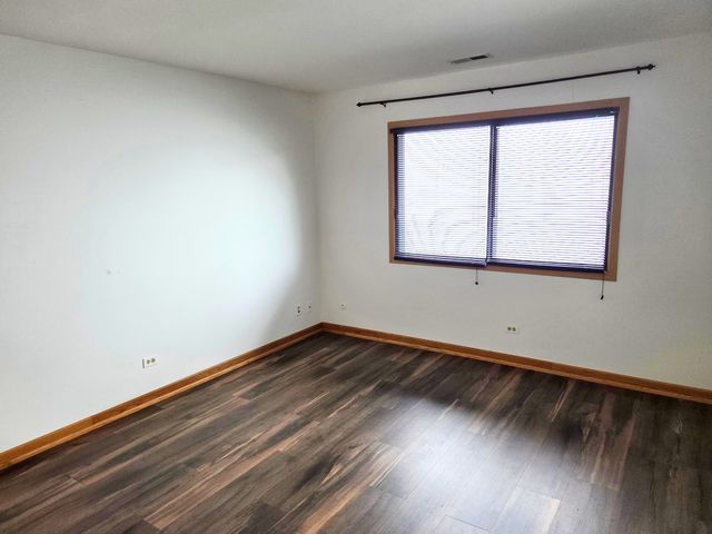 310 Starling Court B, Bloomingdale, IL 60108
