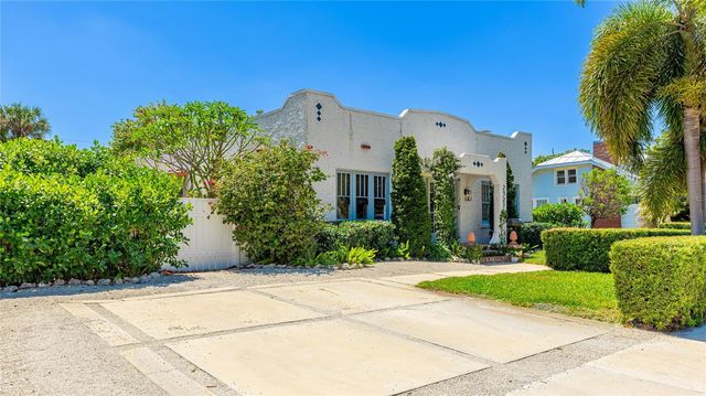 2327 7TH AVENUE W, Bradenton, FL 34205