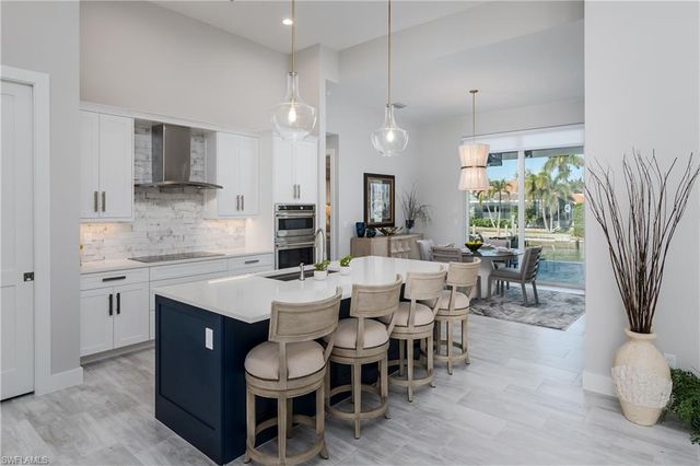 1148 Breakwater Breakwater CT, Marco Island, FL 34145