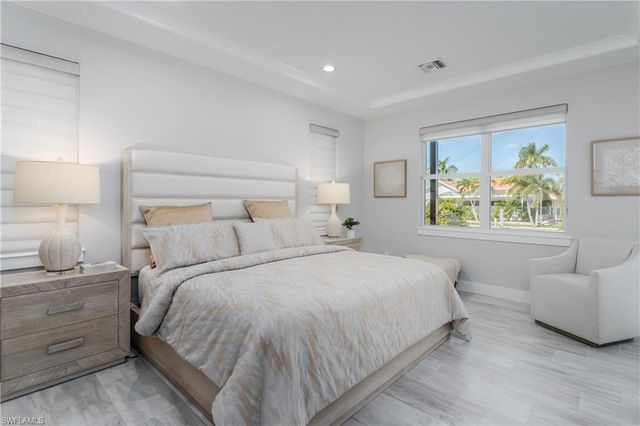 1148 Breakwater Breakwater CT, Marco Island, FL 34145