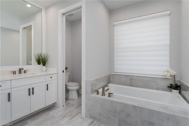 1148 Breakwater Breakwater CT, Marco Island, FL 34145