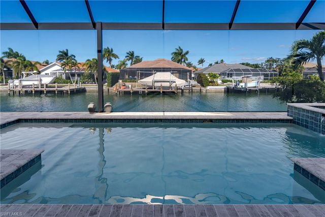 1148 Breakwater Breakwater CT, Marco Island, FL 34145