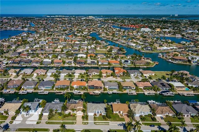 1148 Breakwater Breakwater CT, Marco Island, FL 34145
