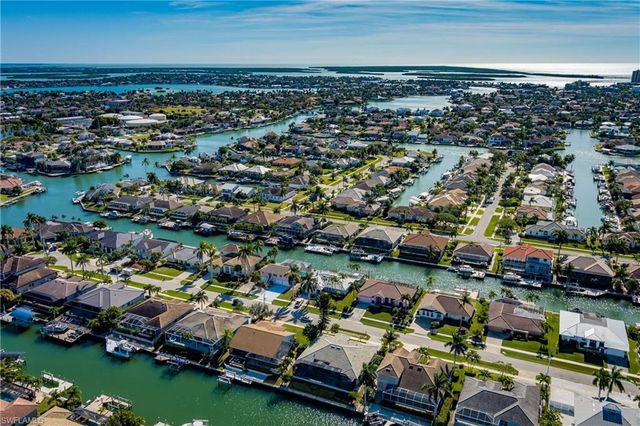 1148 Breakwater Breakwater CT, Marco Island, FL 34145