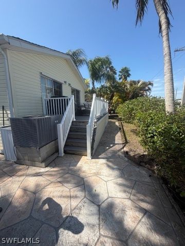 1671 Diamond Lake CIR, Naples, FL 34114