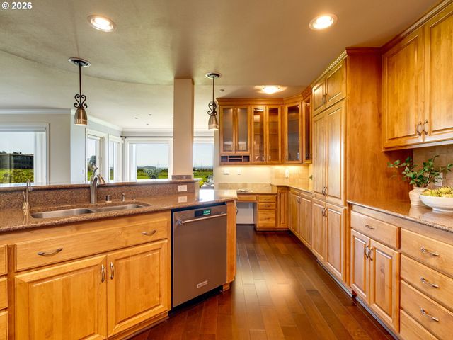 5433 Se SCENIC Ln 104, Vancouver, WA 98661
