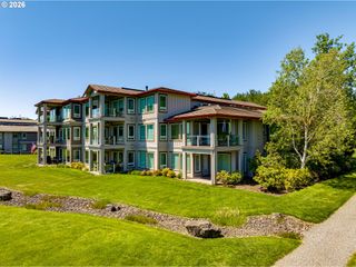 5433 Se SCENIC Ln 104, Vancouver, WA 98661