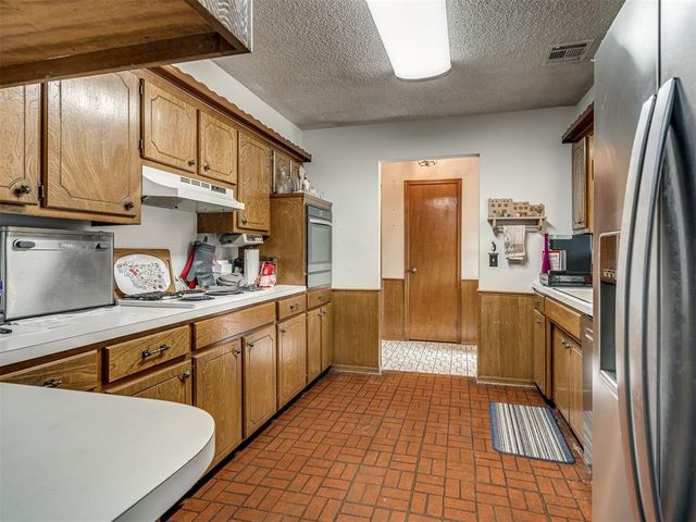 710 Deano Dr, Tuttle, OK 73089