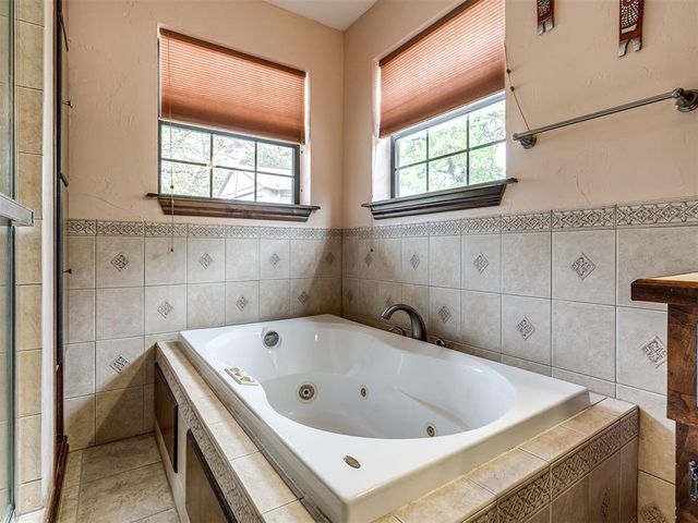 710 Deano Dr, Tuttle, OK 73089