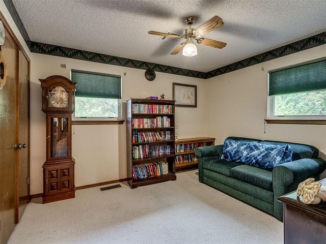 710 Deano Dr, Tuttle, OK 73089