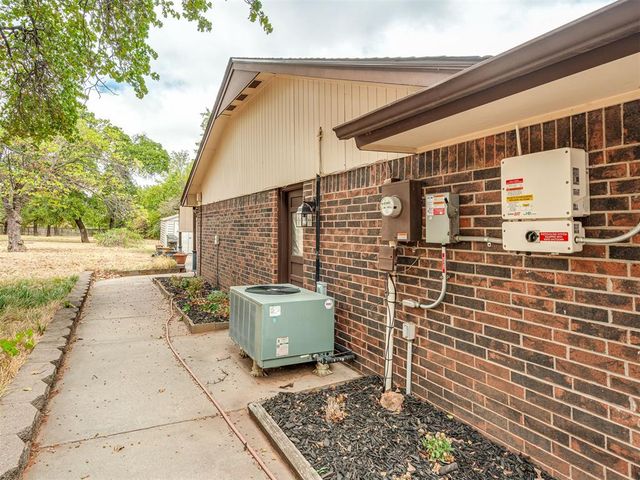 710 Deano Dr, Tuttle, OK 73089