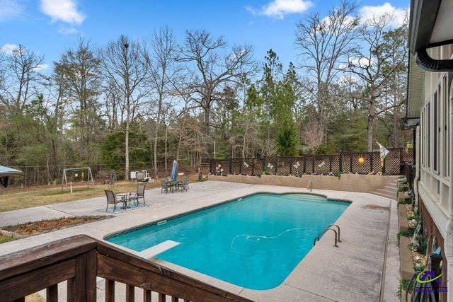 551 Felton Wood Road, Byron, GA 31008