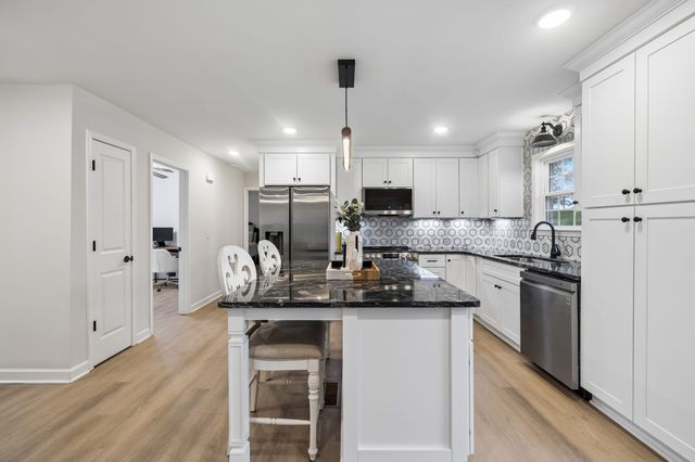 301 Carol Dr, Columbia, TN 38401