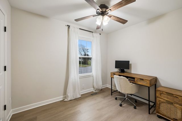 301 Carol Dr, Columbia, TN 38401