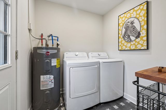 301 Carol Dr, Columbia, TN 38401