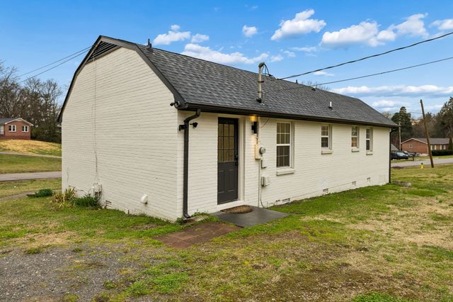 301 Carol Dr, Columbia, TN 38401