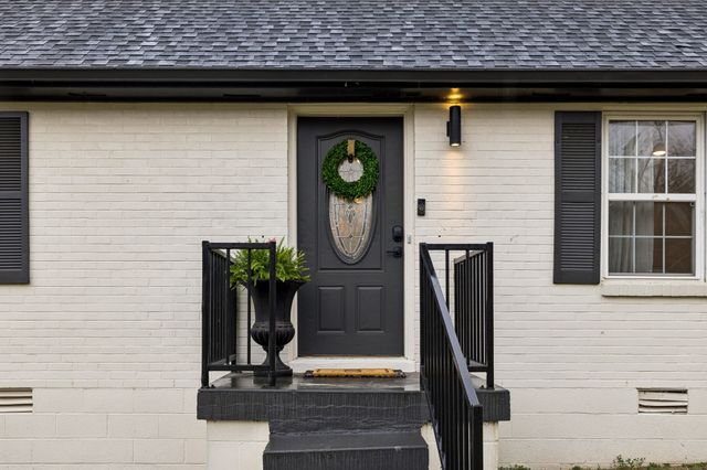 301 Carol Dr, Columbia, TN 38401