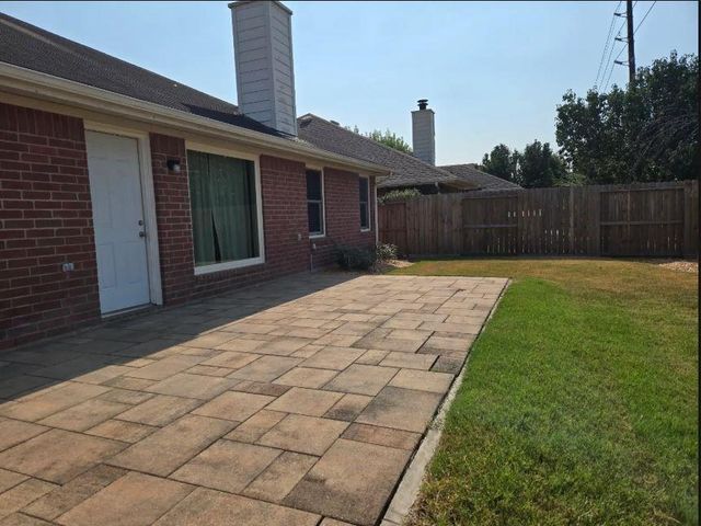 19631 Amistad Dr, Tomball, TX 77375