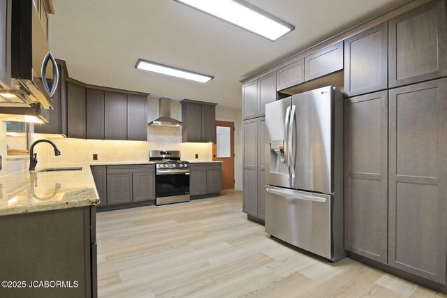 232 PHEASANT LANE, Holts Summit, MO 65043