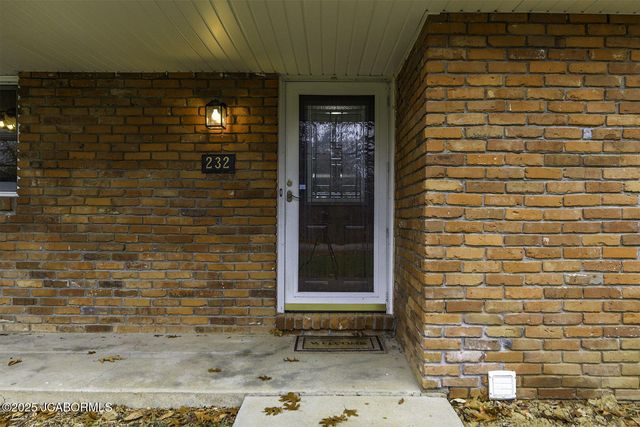 232 PHEASANT LANE, Holts Summit, MO 65043