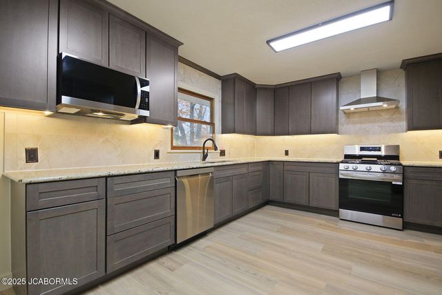 232 PHEASANT LANE, Holts Summit, MO 65043