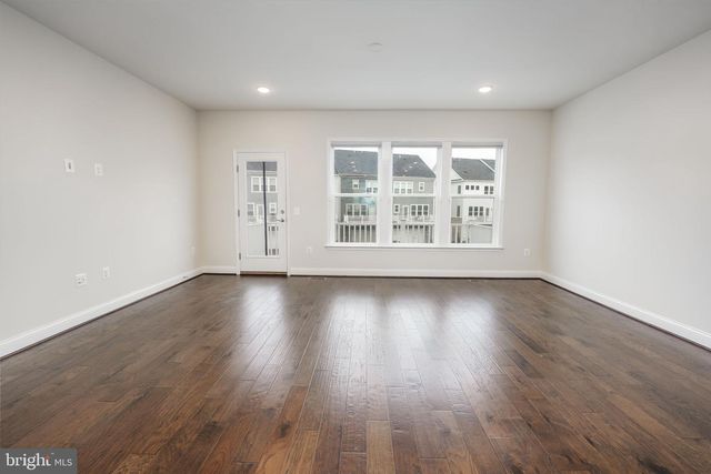 2056 ALDER LN, Dumfries, VA 22026