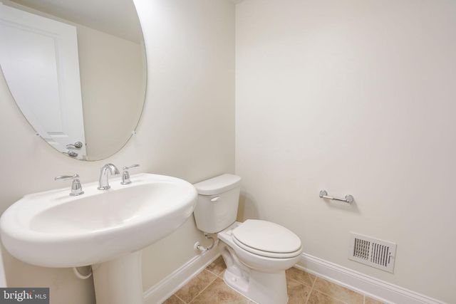 2056 ALDER LN, Dumfries, VA 22026