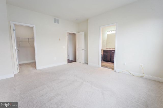 2056 ALDER LN, Dumfries, VA 22026