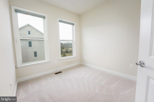 2056 ALDER LN, Dumfries, VA 22026