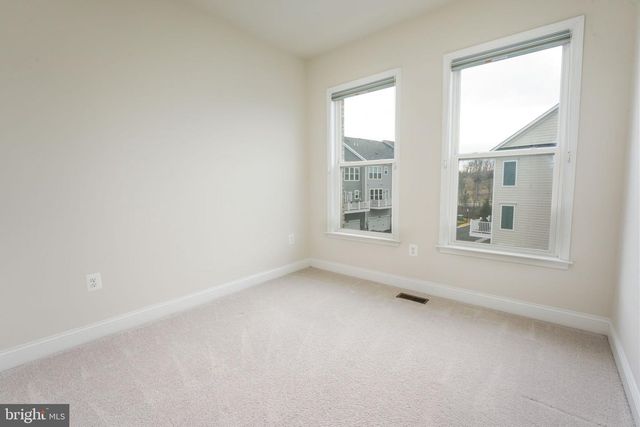 2056 ALDER LN, Dumfries, VA 22026