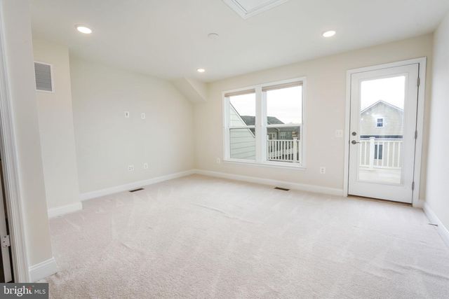 2056 ALDER LN, Dumfries, VA 22026