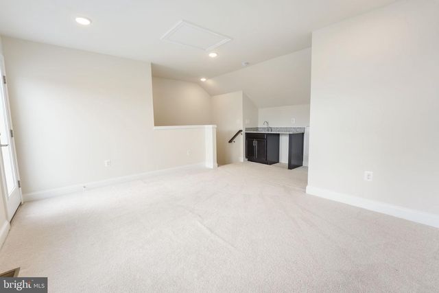 2056 ALDER LN, Dumfries, VA 22026