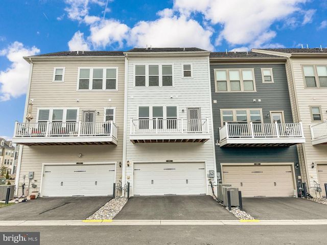 2056 ALDER LN, Dumfries, VA 22026