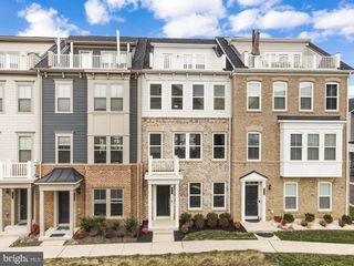 2056 ALDER LN, Dumfries, VA 22026