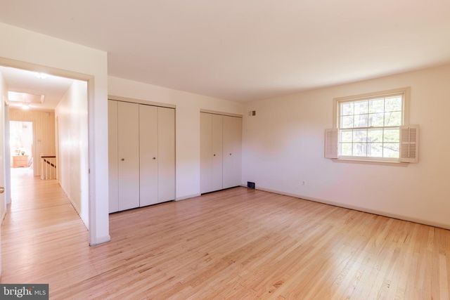 1297 OLD EAGLE SCHOOL RD, Wayne, PA 19087