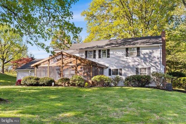 1297 OLD EAGLE SCHOOL RD, Wayne, PA 19087