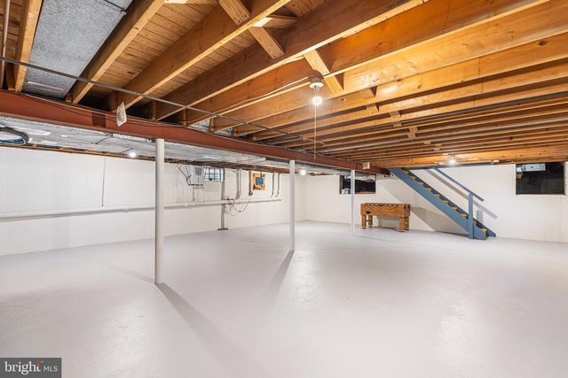 1297 OLD EAGLE SCHOOL RD, Wayne, PA 19087