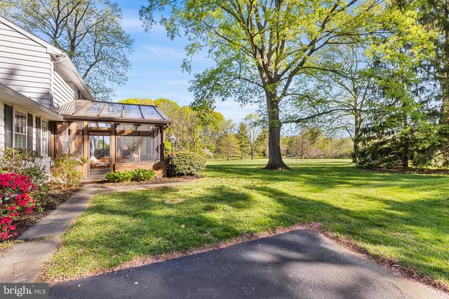 1297 OLD EAGLE SCHOOL RD, Wayne, PA 19087
