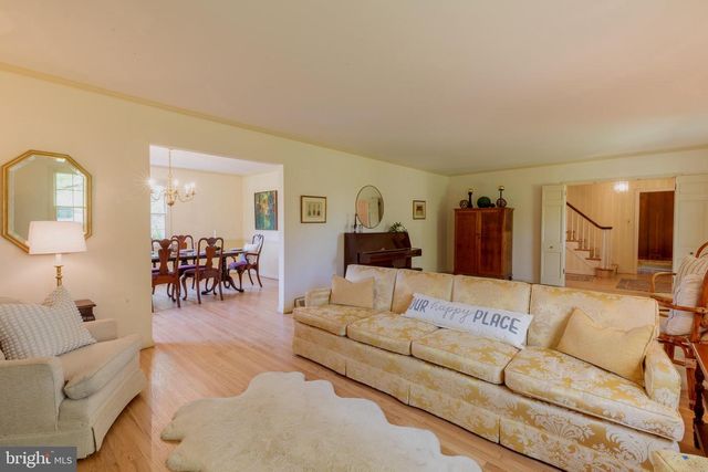 1297 OLD EAGLE SCHOOL RD, Wayne, PA 19087