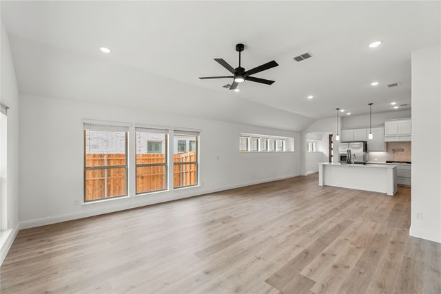 901 Split Oak Lane, Anna, TX 75409