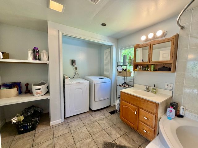 7 Lost Ranch Road, Murphysboro, IL 62966