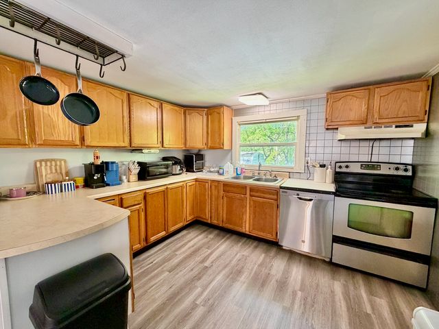 7 Lost Ranch Road, Murphysboro, IL 62966