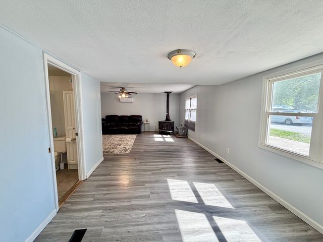 7 Lost Ranch Road, Murphysboro, IL 62966