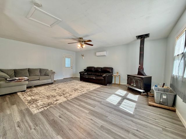 7 Lost Ranch Road, Murphysboro, IL 62966