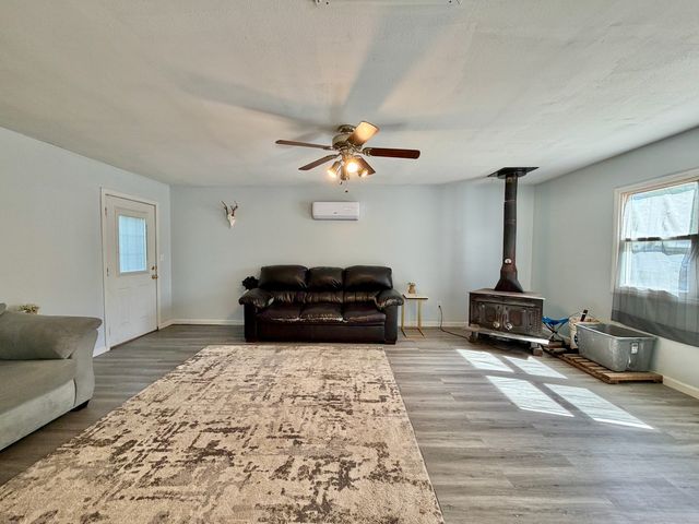 7 Lost Ranch Road, Murphysboro, IL 62966